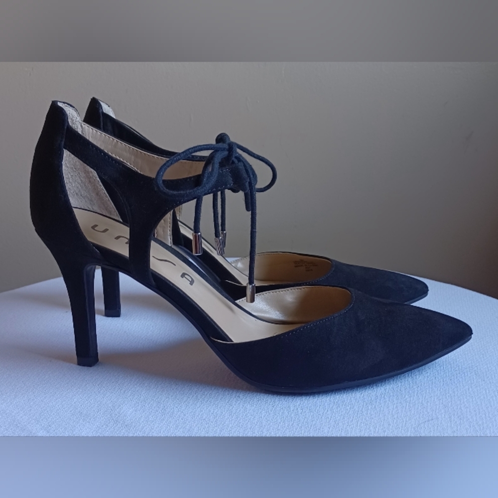 UNISA HEELS